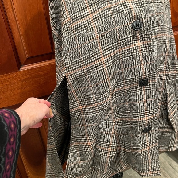 BB Dakota Calhoun Plaid Poncho Cape hoodie & pockets Size Medium Academia - Picture 4 of 11
